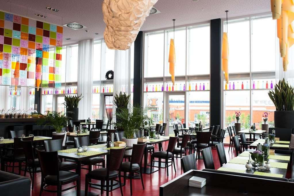 Stay2Munich Hotel&Serviced Apartments Brunnthal Restaurant foto