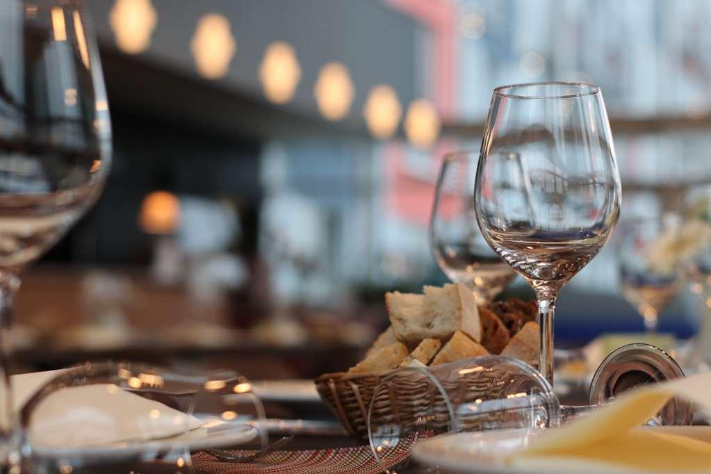 Stay2Munich Hotel&Serviced Apartments Brunnthal Restaurant foto