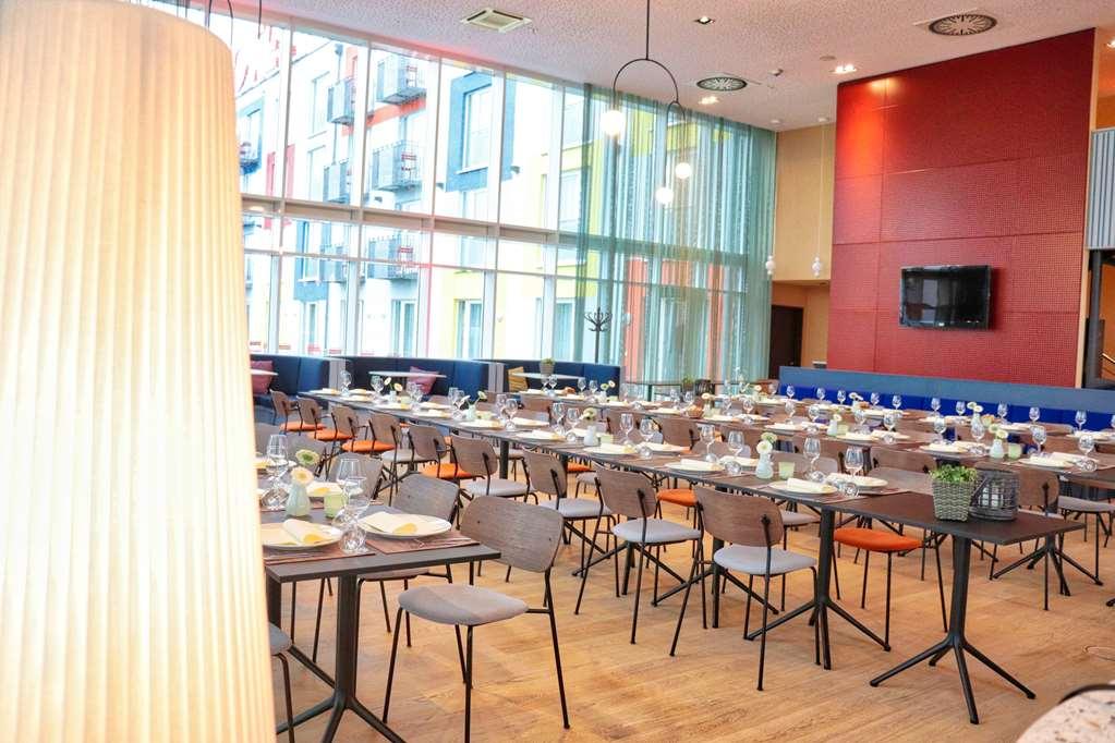 Stay2Munich Hotel&Serviced Apartments Brunnthal Restaurant foto
