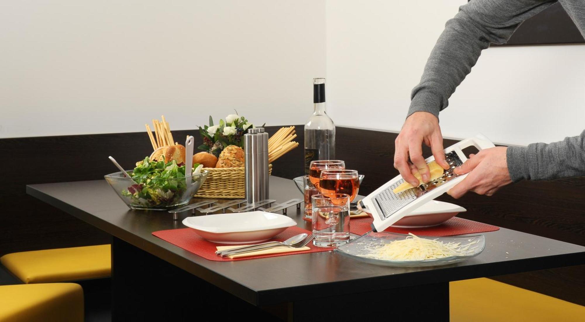 Stay2Munich Hotel&Serviced Apartments Brunnthal Exterior foto