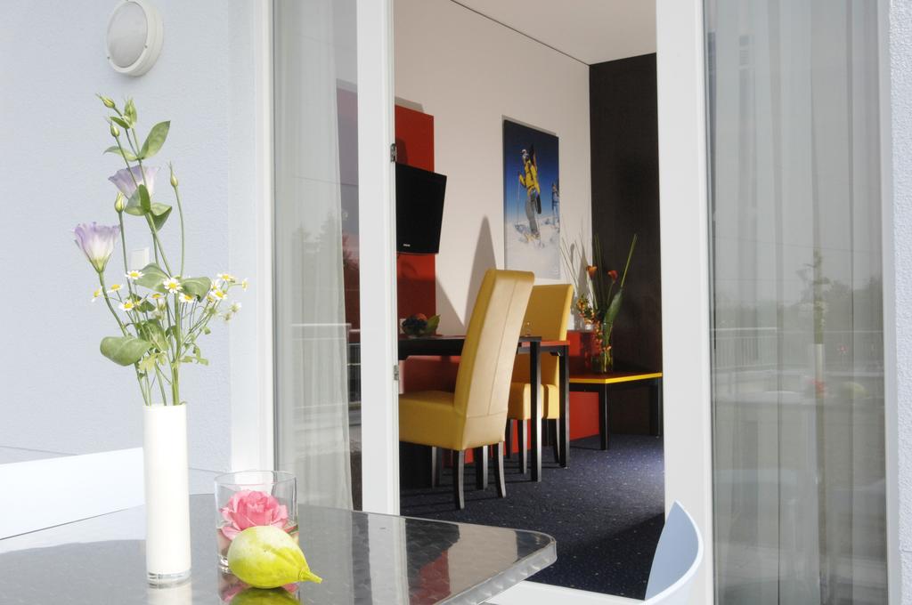 Stay2Munich Hotel&Serviced Apartments Brunnthal Exterior foto