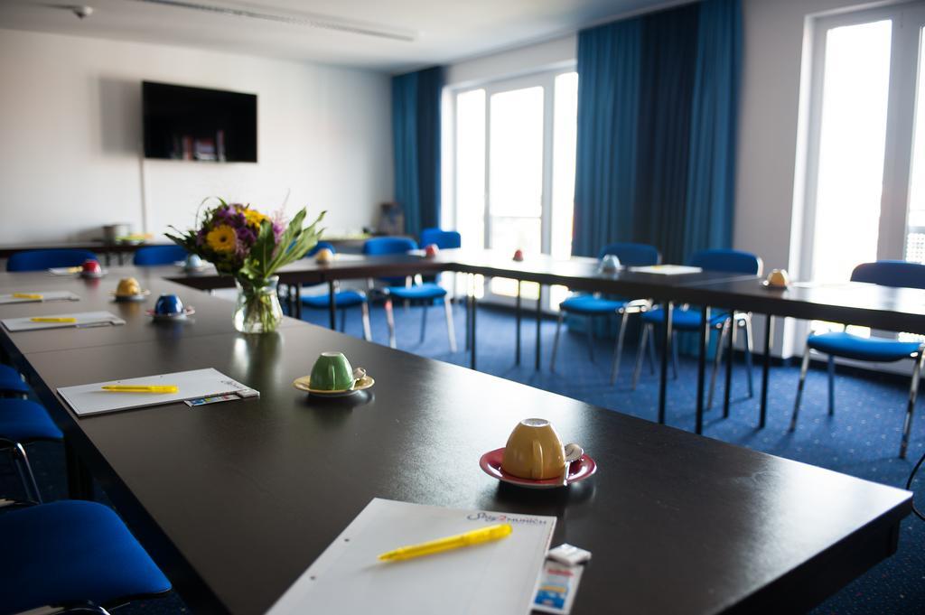 Stay2Munich Hotel&Serviced Apartments Brunnthal Exterior foto